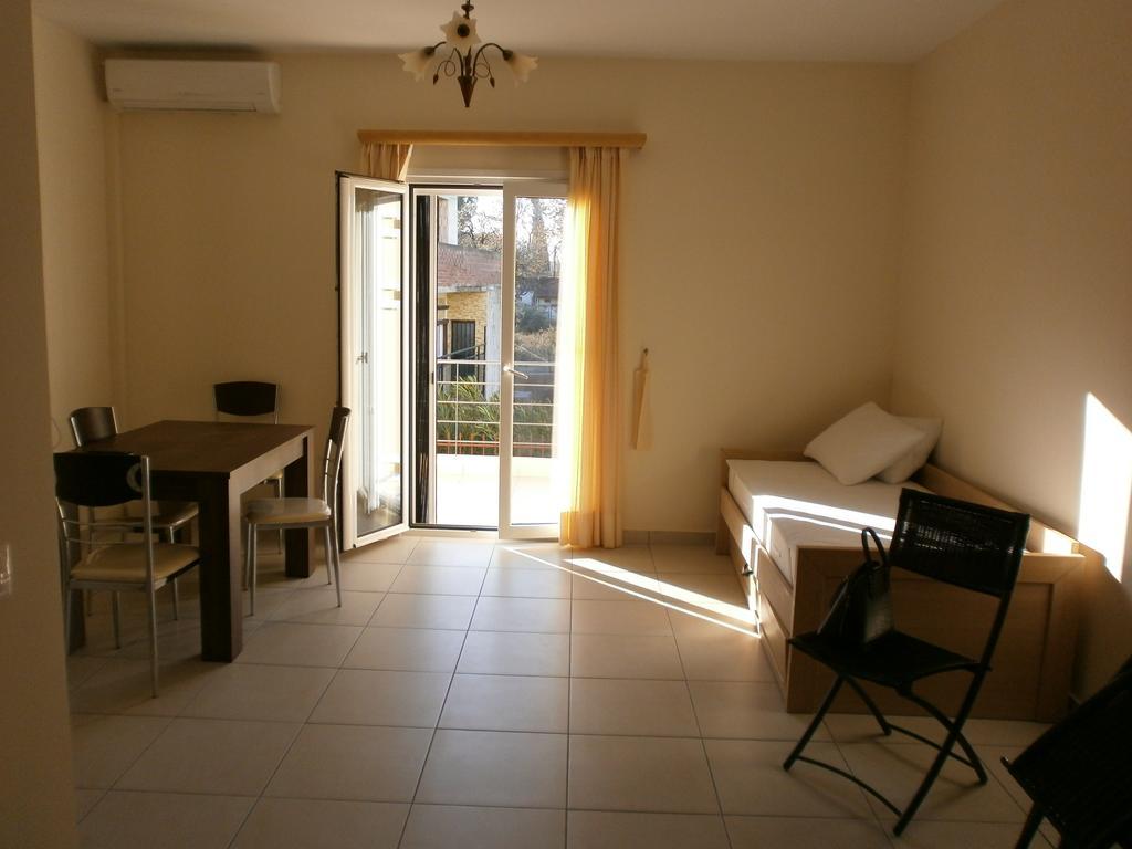 Artemis - Marina Apartments Evia Szoba fotó